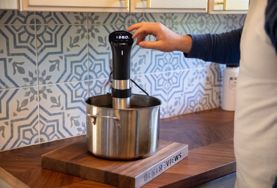 How to make eggs Benedict in a sous vide