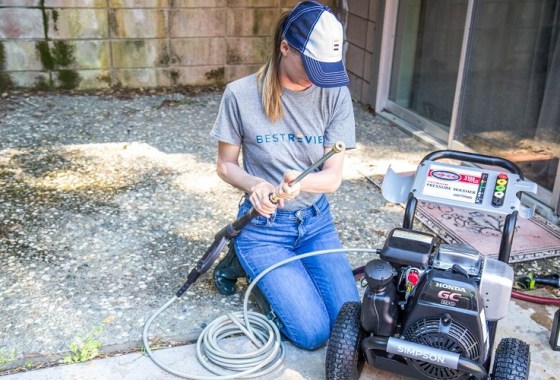 Everything you need to know about power-washing your house in the fall