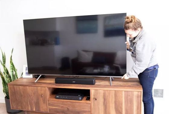 How to choose the best TV for a bright room