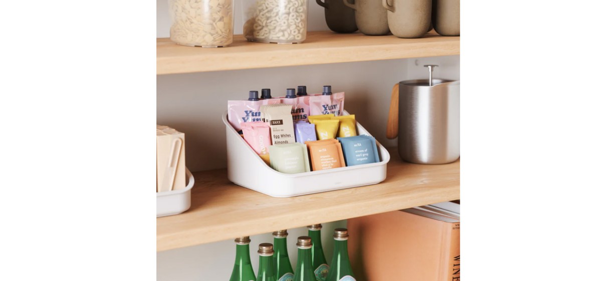 BELLWOOD PACKET ORGANIZER on shelf