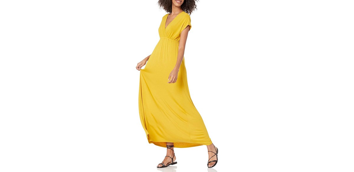 Amazon Essentials Women's Waisted Maxi Dress (Available in Plus Size) Amazon Essentials Women's Waisted Maxi Dress (Available in Plus Size)