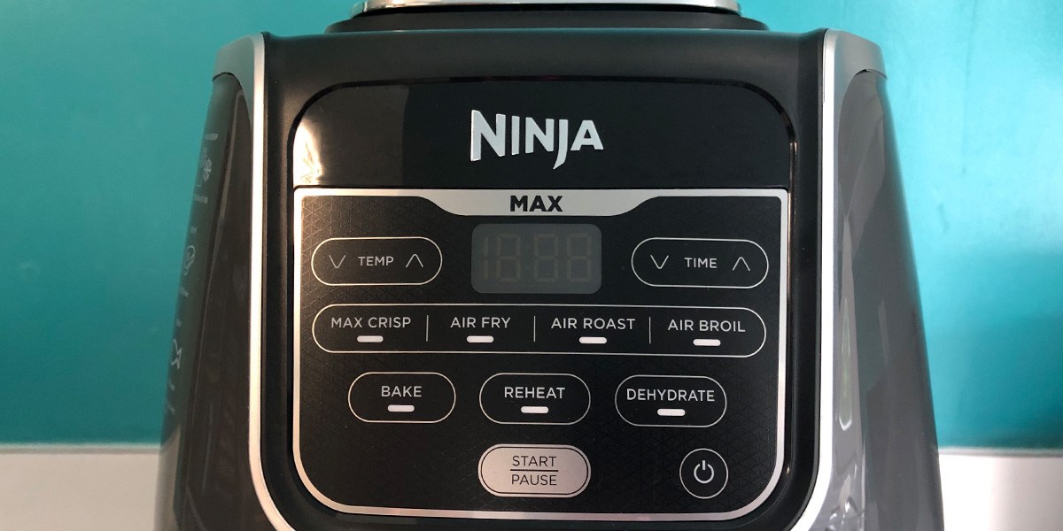 Closeup image of Ninja Air Fryer Max XL's control panel Closeup image of Ninja Air Fryer Max XL's control panel