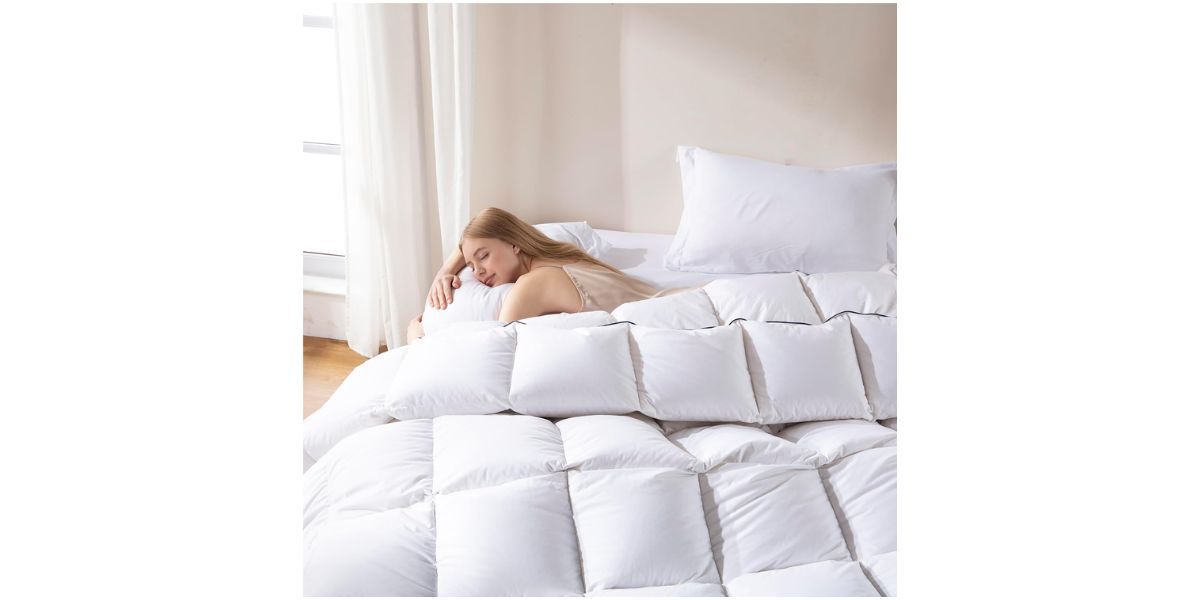 DOWNCOOL Feather Comforter