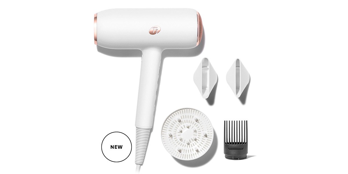 T3 Featherweight StyleMax Hair Dryer and attachments on white background T3 Featherweight StyleMax Hair Dryer and attachments on white background