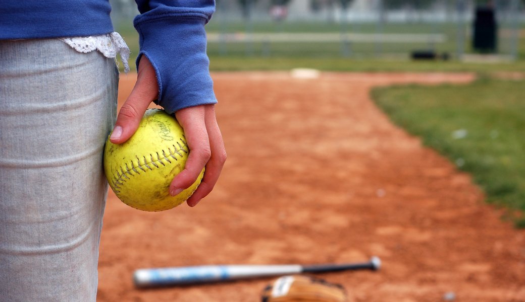 5 Best Softballs Dec. 2020 BestReviews