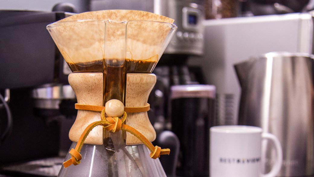 Chemex Coffeemaker - Simple, easy to use with timeless, elegant design -  Henry's House Of Coffee