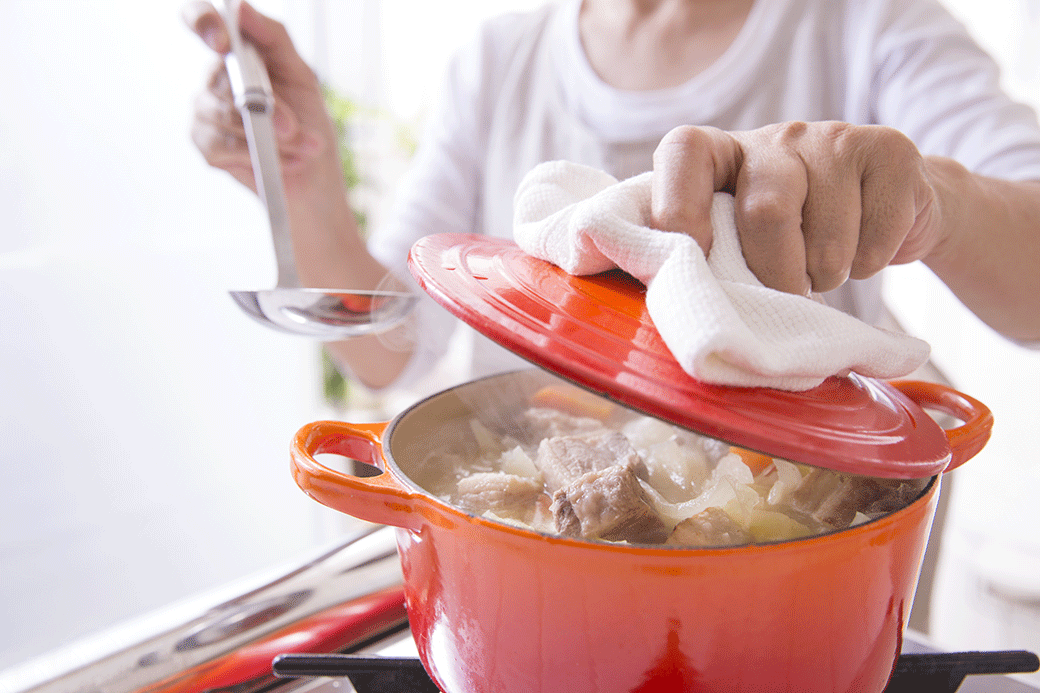 Lodge Enamel Cast Iron Paella Pan and Braiser. : r/BuyItForLife