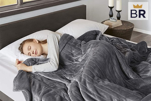 5 Best Electric Blankets - May 2024 - BestReviews