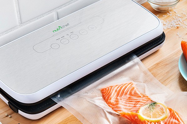 NutriChef PKVS18SL Automatic Food Vacuum Sealer, Electric Air Sealing  Preserver System (Silver)