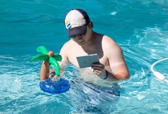 Do you actually need to wait an hour after eating to swim?