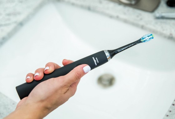 Should you finally switch to an electric toothbrush? Dentists say yes