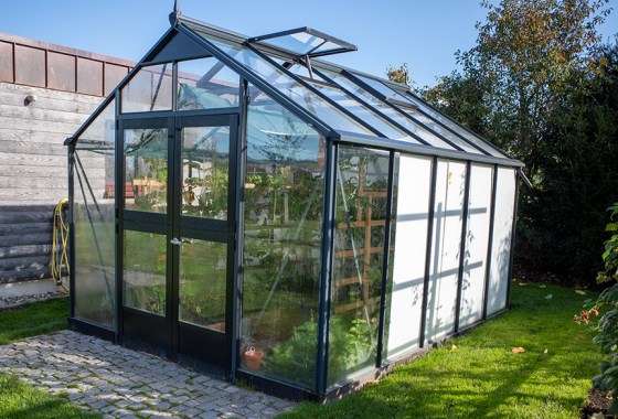 The best small greenhouse for yards