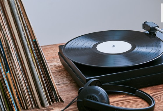 Best gift for record-player enthusiasts
