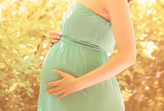 Best fall maternity dresses