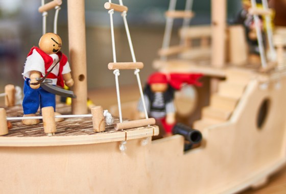 Best toy pirate ship