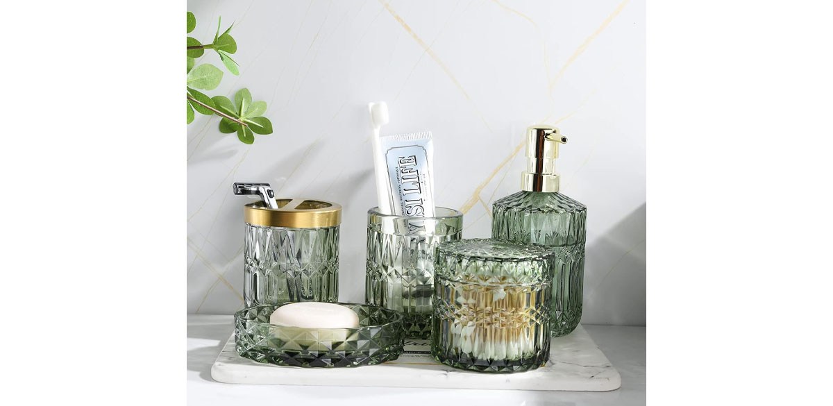Green Bathroom Accessories Set