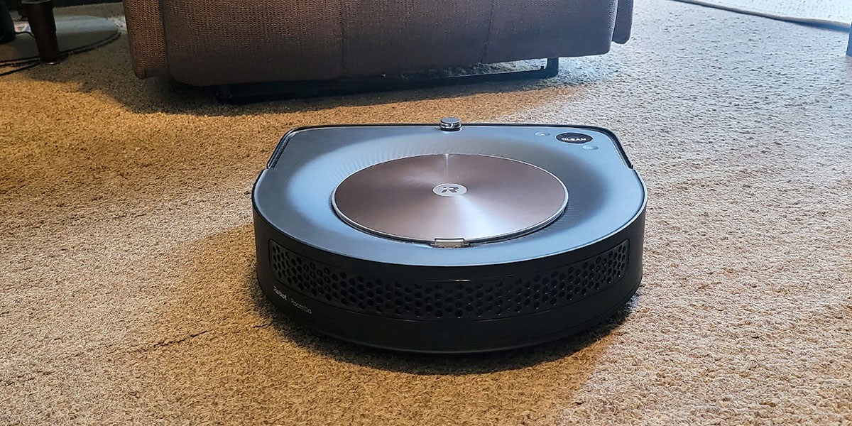 Roomba s9+ on beige carpet