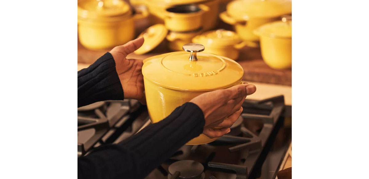 STAUB Cast Iron 1.5-qt Petite French Oven