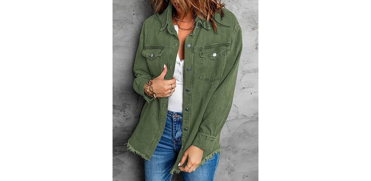 Vetinee Women’s Oversized Button-Up Frayed-Hem Shacket