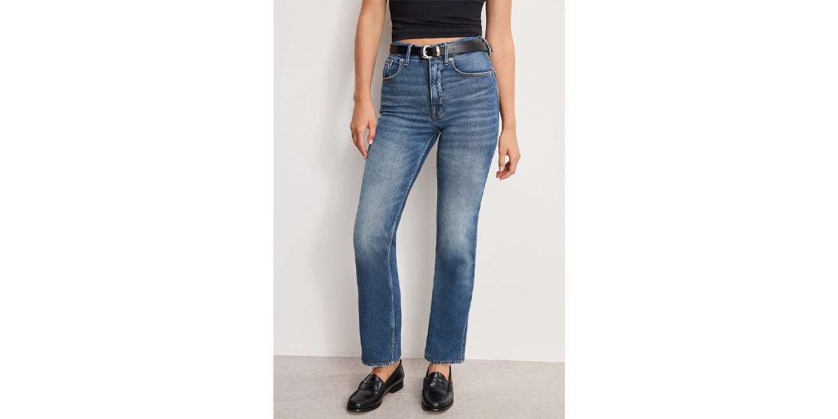 Good American Good Icon Straight Ankle Jeans