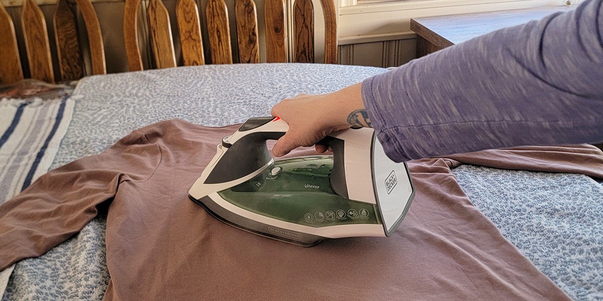 How to use the Black + Decker Vitessa Advanced Steam Iron 