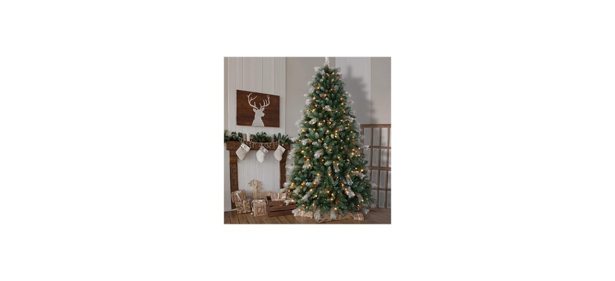 OasisCraft Pre-Lit Flocked Christmas Tree