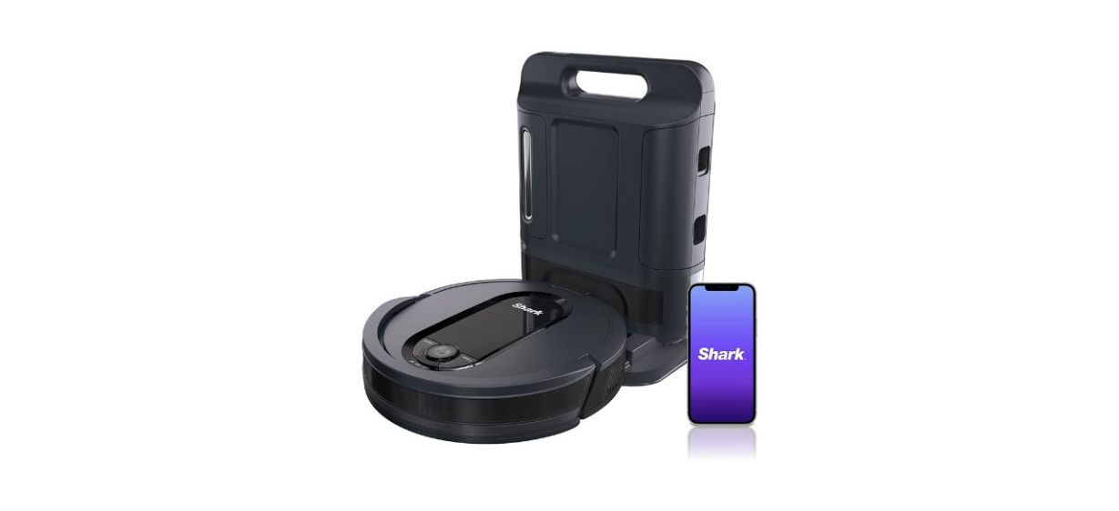 Shark IQ Robot Vacuum With XL Empty Base