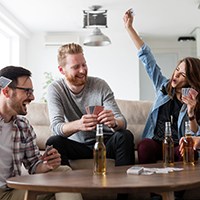 Dyk1-Drinking game with friends