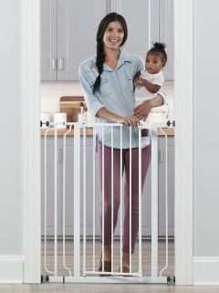 Regalo Easy-Step Extra-Tall Gate